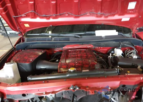 2013 Toyota Tundra Platinum 5.7L V8 z USA, uszkodzony, nr VIN 5TFHW5F18DX319464